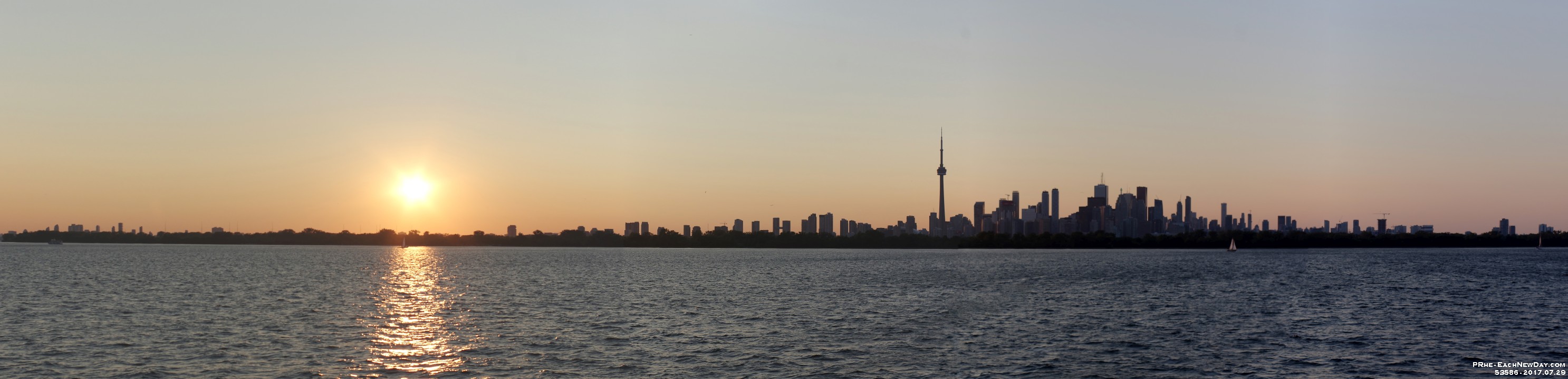 53586PaCrReLe - Dinner cruise celebrating Mom's birthday